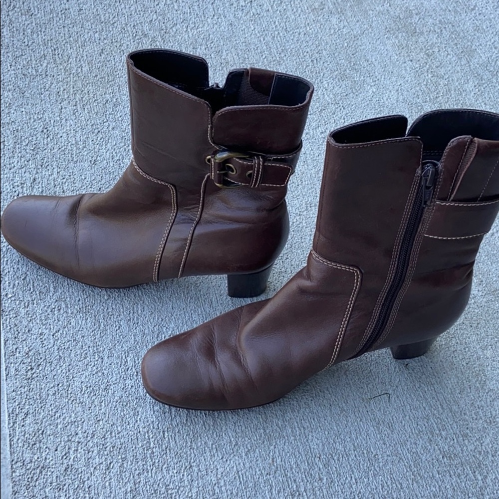 Ecco Heeled Zip up Boots